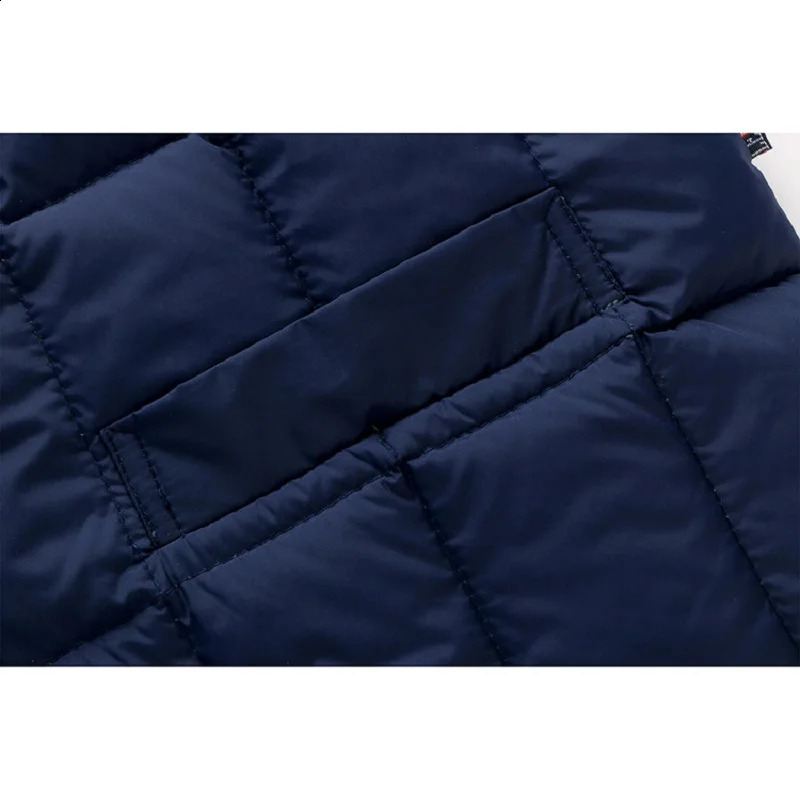 White duck down jacket mens winter warm sleeveless Vneck button lightweight vest fashionable casual 240822
