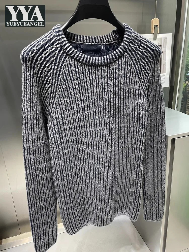 Retro casual mens thick knitted floral top Oneck Harajuku ultrathin slim fit sweater long sleeved autumn 240821