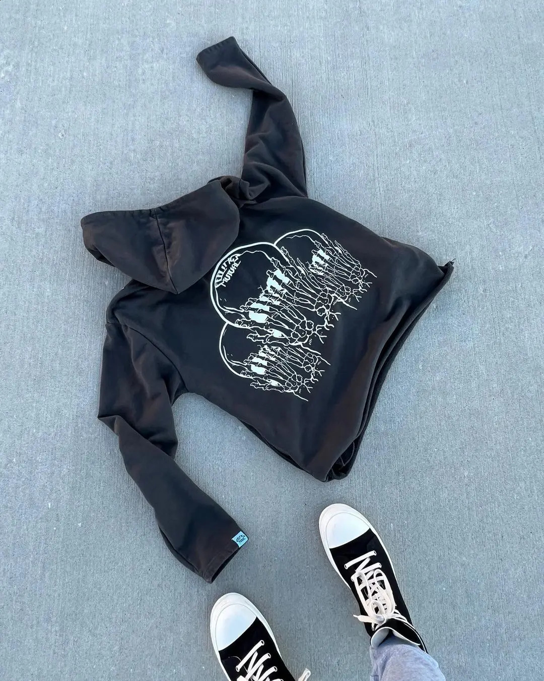 Harajuku Fee Me Skull Hand Hoodies Women Streetwear Vintage Oversized Hoodie Y2k Top Sweatshirt Casual Tracksuit Men Clothing 240822