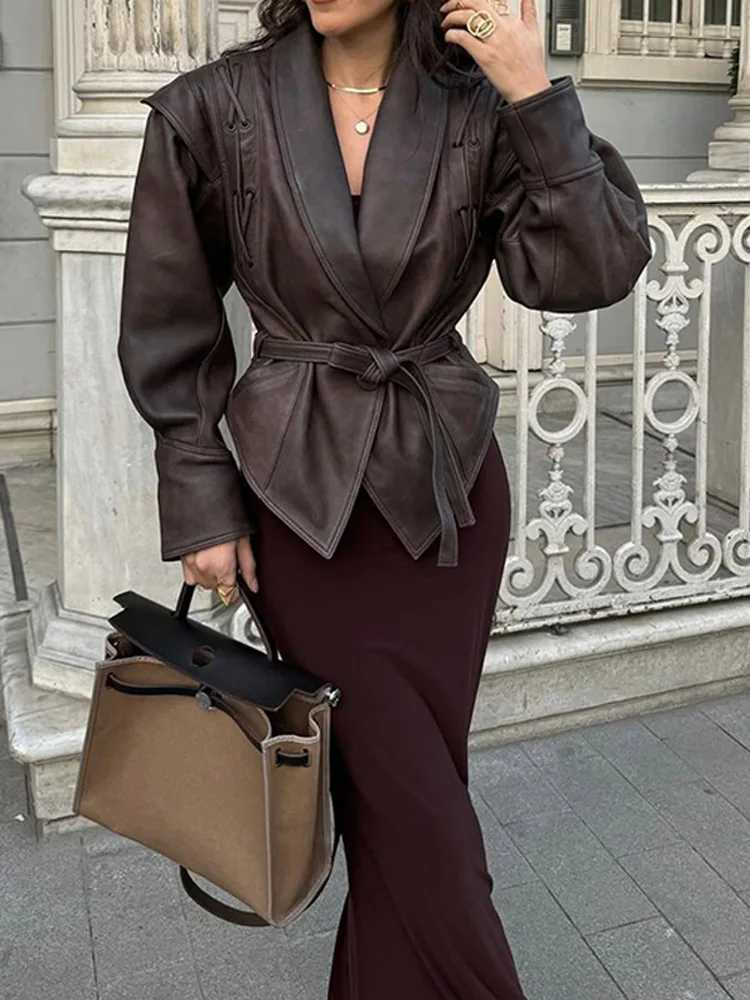 2024 New Retro Collar Lace Leather Jacket Womens Fashion Solid Long Slves Pocket Short Coat Autumn Womens Fashion T-shirt X2411201