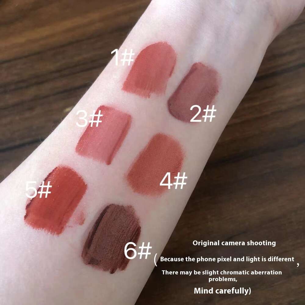 Non-Fading Gege Bear Lipstick Gel - Hydrate Your Lips with a Durable Moisture Lock Effect