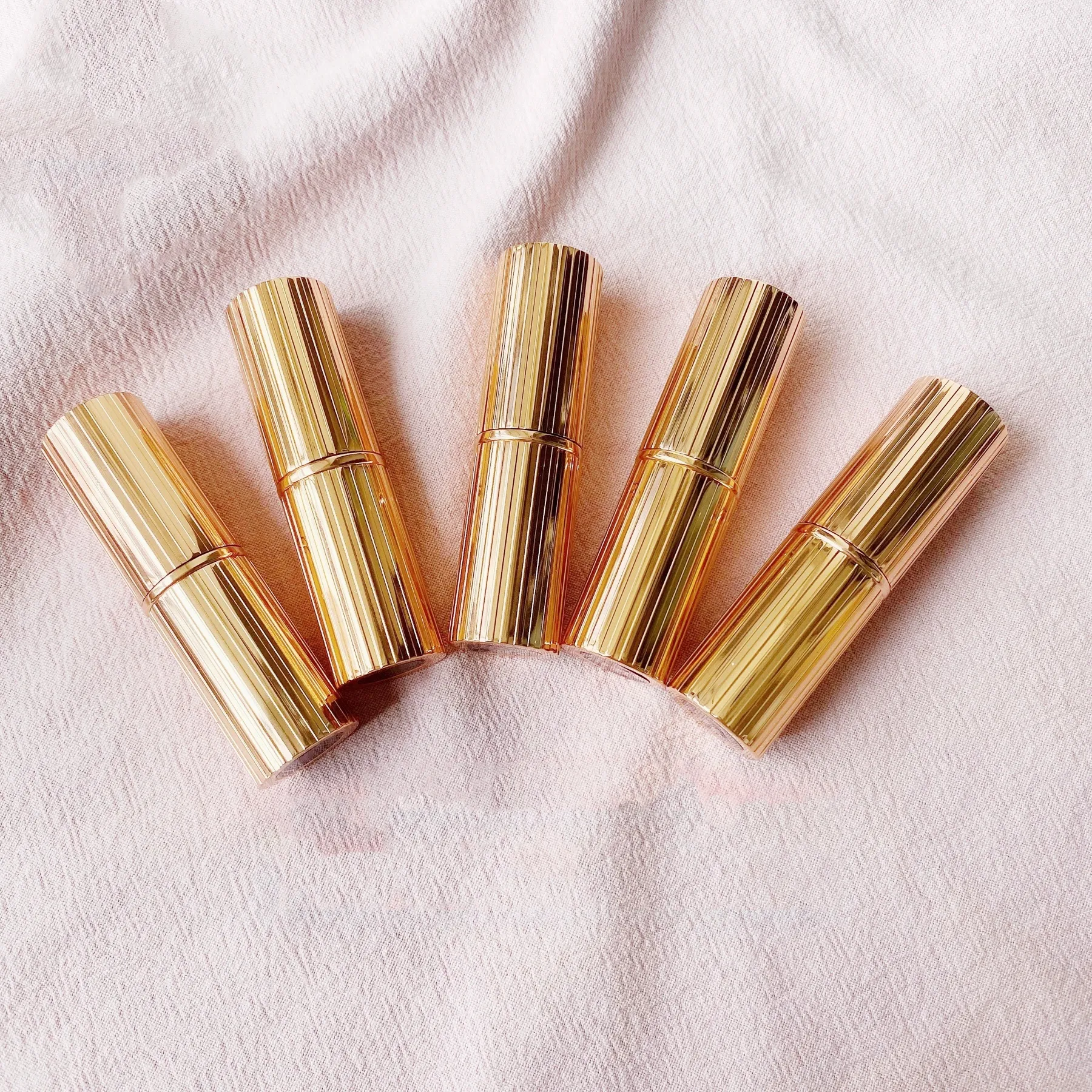 Top Quality Makeup Lipstick Revolution Lipsticks Luminous Modern Matte 5 color Long-Lasting Lipgloss 3.5g 0.12oz free shipping