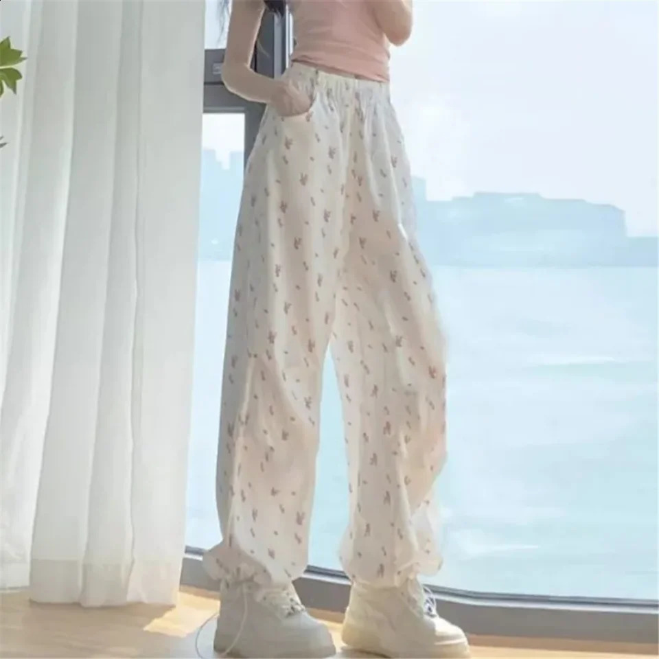 American Casual White Y2k Flower Print Cargo Pants Women Summer High Waisted Y2k E-Girl Straight Chic Wide Leg Trousers 240821