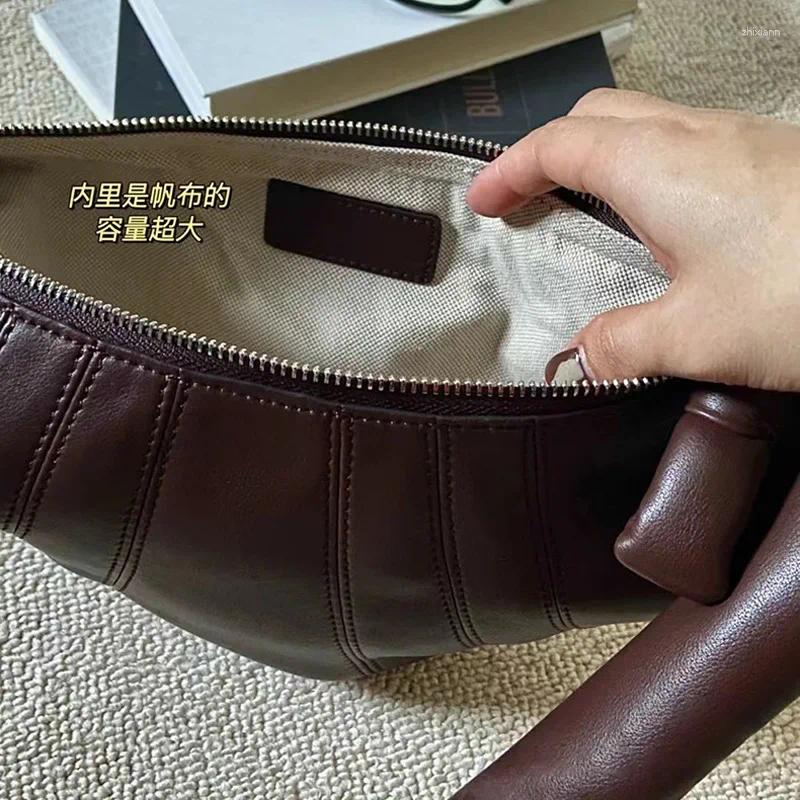 Free Shipping Evening Bags Retro Croissant Shoulder Bag Niche Design Cowhide Dumpling Leather Slung Fashion Women's Chest Soft Designer Bag Luxur