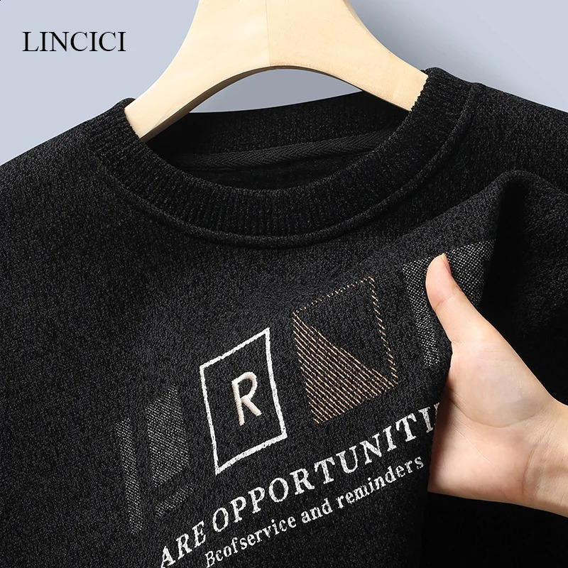 Autumn/Winter Mens Sweater with Thick Velvet for Warmth Round Neck Embroidered Alphabet Color Blocked Knitted Inner Base 240821
