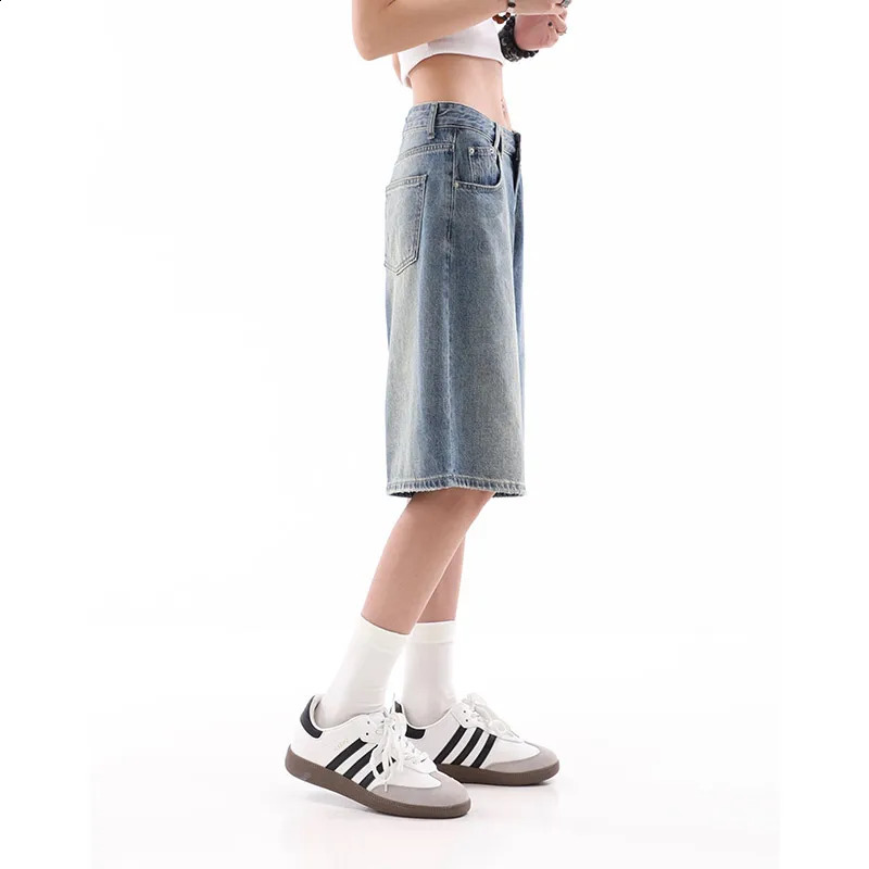 Blue Womens Shorts Jeans High Waist Straight Pants TIKTOK Streetwear Y2K 90s Vintage Female Wide Leg Denim Five Points Trouser 240821