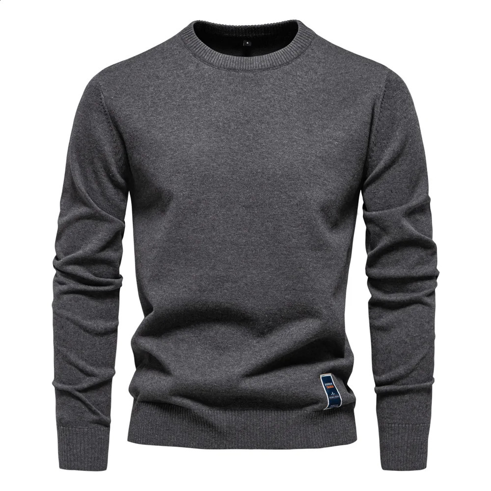 autumn and winter Pullover mens sweater Oneck solid color long sleeved warm casual fashion clothing 240821