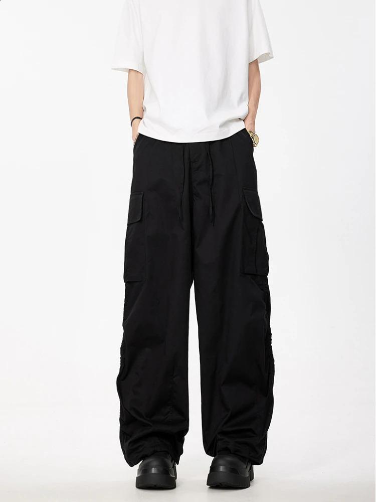 Harajuku cargo pants mens retro hiphop multi pocket solid color pleated loose umbrella unisex casual bottom 240821