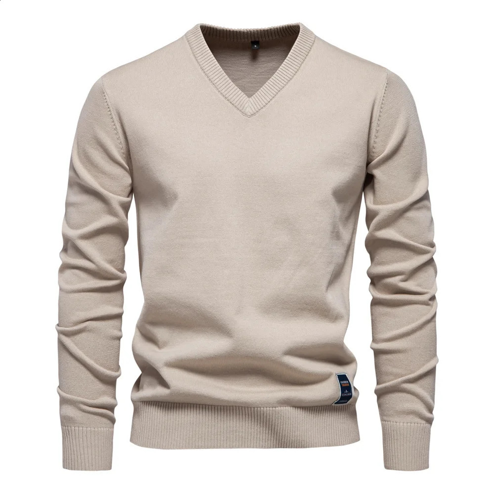 Autumn and winter latte art mens sweater Vneck solid color long sleeved clothing warm casual fashion top 240821