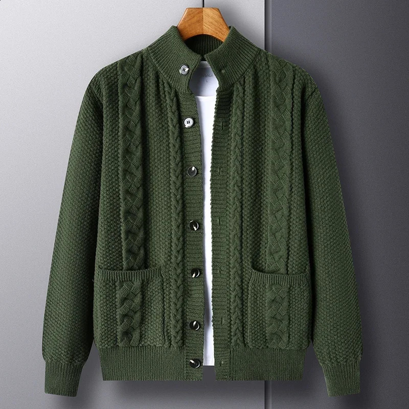 Mens Diamond Plaid Thick Wool Warm Fashion Long Sleeved Casual Cardigan Knitted Sweater Men 240821
