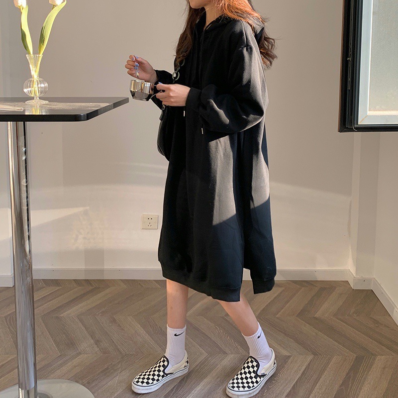 Solid color plus plush thick knee length hooded sweatshirt dress for women, autumn and winter sleeved long skirt with slit, trendy trend dongdumaoyi