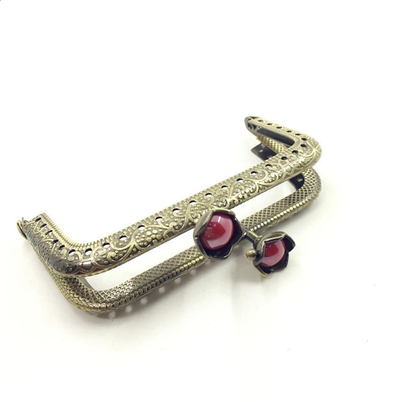 10 pieces of 8.5CM Head Square Wallet Frame Bag with Kiss Buckle Bronze Metal Coin Pattern DIY Bag Sewing Accessories 240821