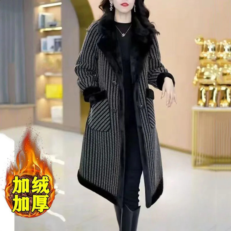Oversized Womens Cashmere Thick Woolen Coat Autumn Winter Warm Striped Woolen Jacket Female Casual Long Cold Parka Overcoat 240822