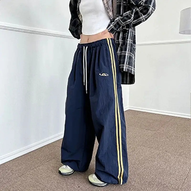 Deeptown Vintage Striped Women Sweatpants Wide Leg Korean Fashion Oversized Pants Y2k Jogging Summer Baggy Casual Kpop Trousers 240821
