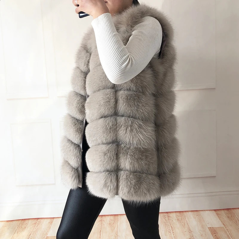 Style High Quality Fur Jacket Real Fur Vest Waistcoat Natural Fox Fur Coat Stylish Vest For Women Autumn And Winter Clothing 240821