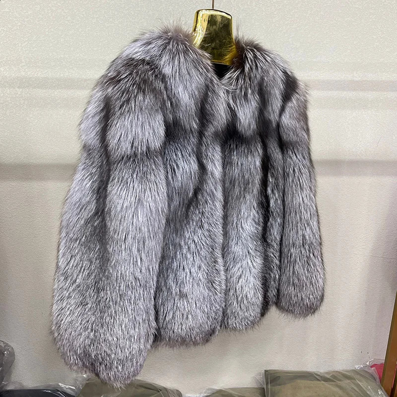 Winter Ladys Short Style Natural Fox Fur Jacket Thick Warm Real Fur Coat Women Outerwear Fashion Jacket 240821