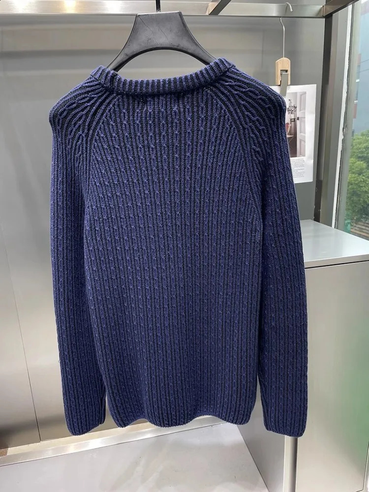 Retro casual mens thick knitted floral top Oneck Harajuku ultrathin slim fit sweater long sleeved autumn 240821