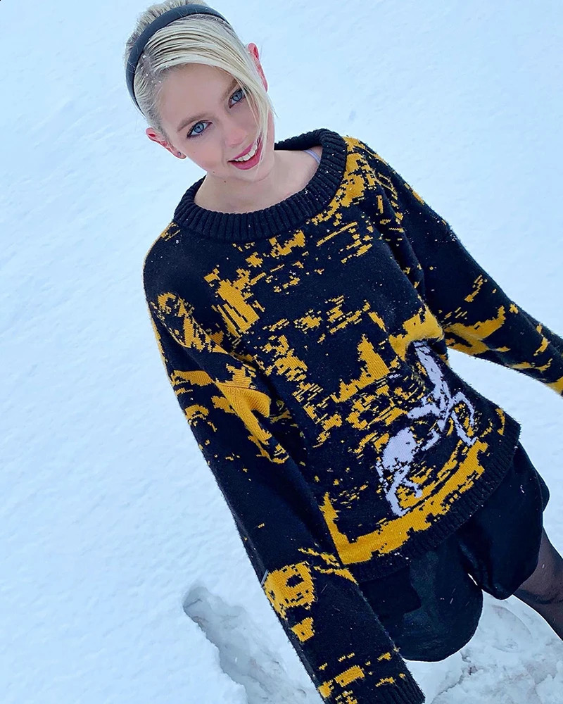 Harajuku Womens Pullovers Sweaters skull star print Womens Knitted Streetwear Oversized Harajuku O Neck Knitwear Men Clothing 240821