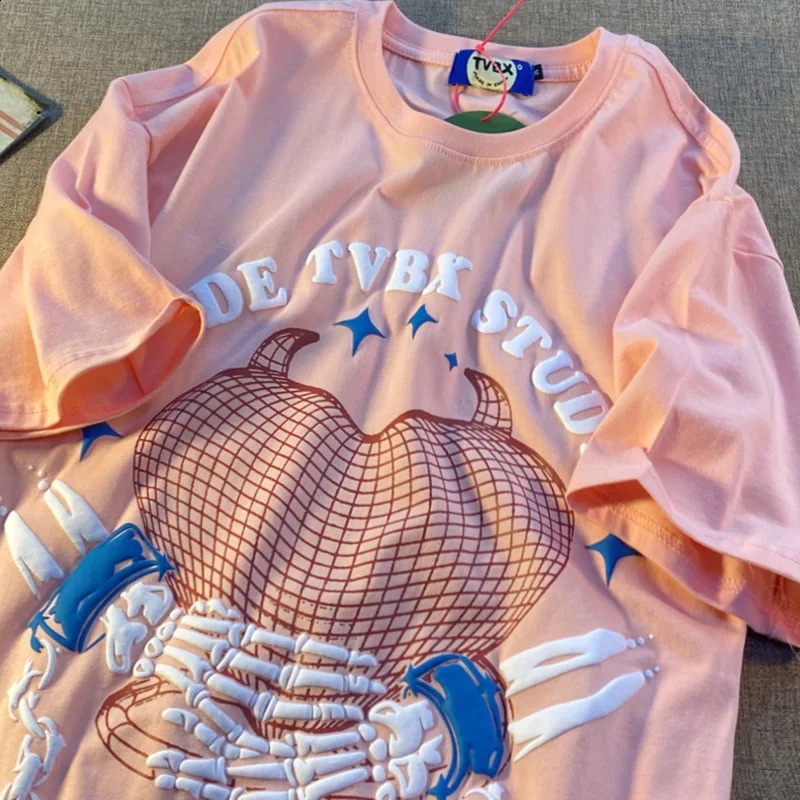 T-shirt Women Love Street Short Sleeves Vintage Oversized Couples Graphic T Shirt Y2k Streetwear Harajuku Men Clothing 240821