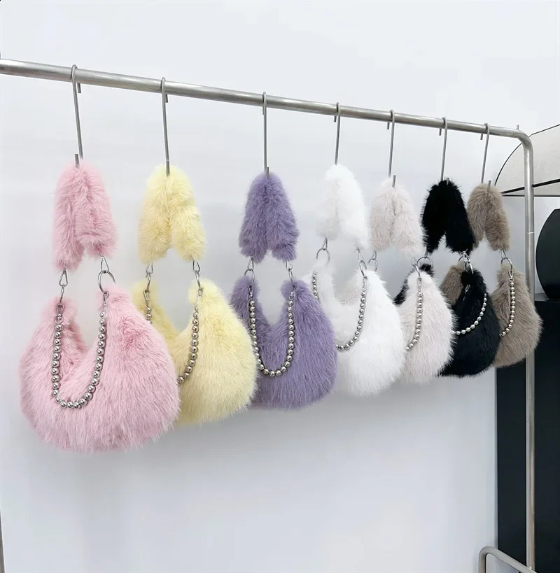 Sweet Cool Faux Fur Womens Shoulder Bag Solid Color Plush Female Chain Underarm Bags Simple Winter Female Fluffy Hobos Handbags 240821