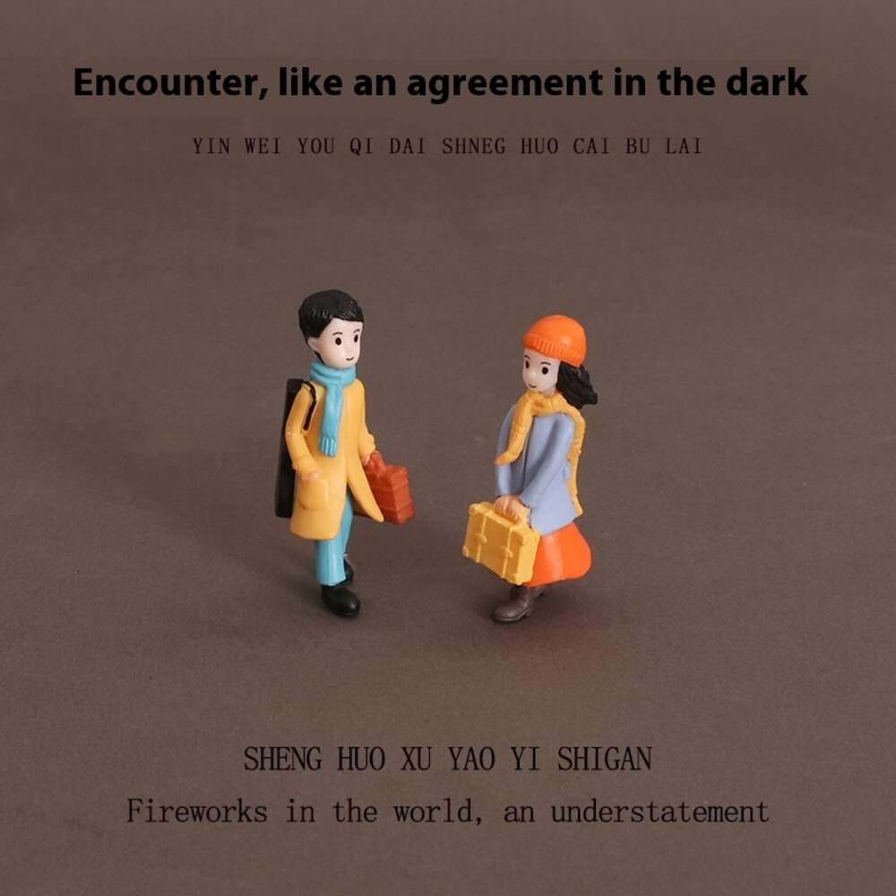 New Creative Travel Encounter Couple Lage Model Mini Ornament Miniature Scene Decoration Resin Crafts