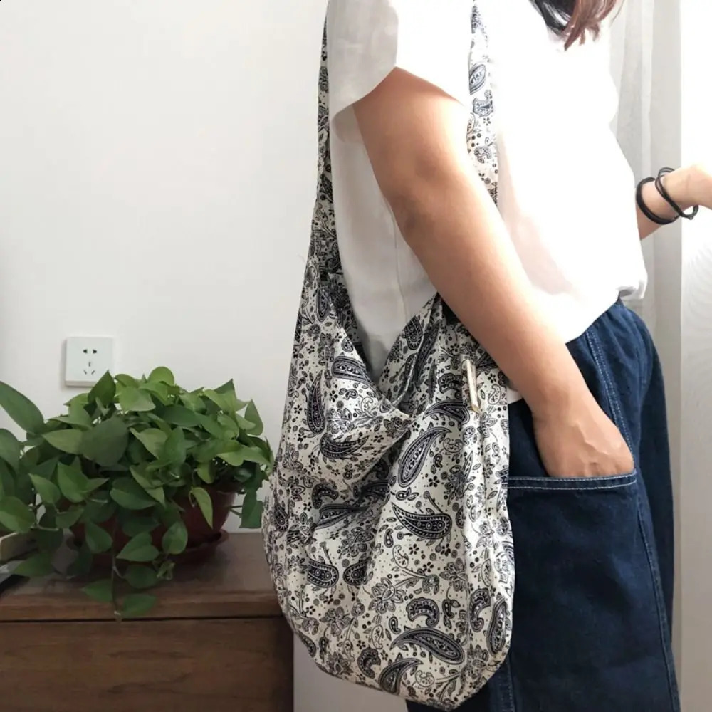 Cotton Shopping Bag Reusable Open Pocket Handbags Bandanna Print High-capacity Crossbody Bag Travel 240821