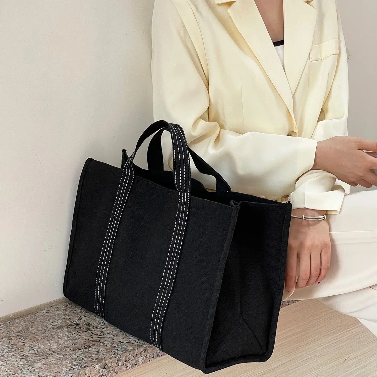 Fashion trend versatile simple stripe large capacity canvas comfortable tote factory direct sales bags for women 240821