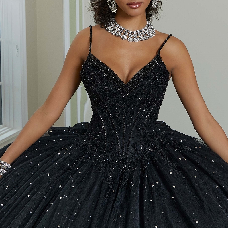 Black Quinceanera Dresses Ball Gown Spaghetti Strap Sequined Beads Crystal Appliques Lace Tull Vestidos De 15 Anos Sweet 16 Dress