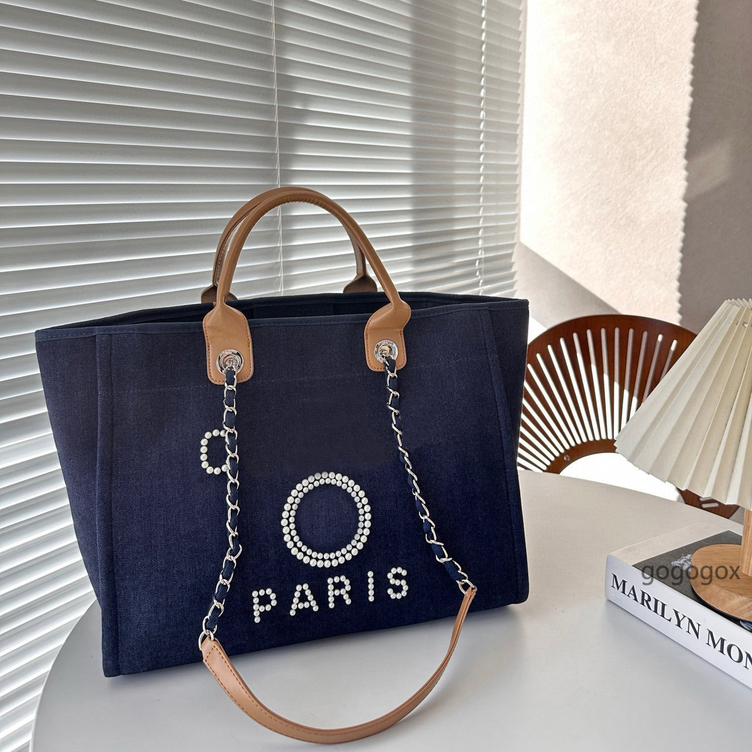 Tote bag designer bag women's fashionable shoulder bag high-quality canvas diagonal crossbody bag large capacity vacation travel bag family picnic luxury large bag