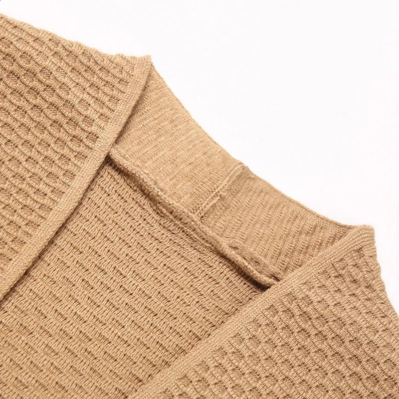 High quality mens springsummer cardigan wool sweater fashionable and casual knitted clothing 240821
