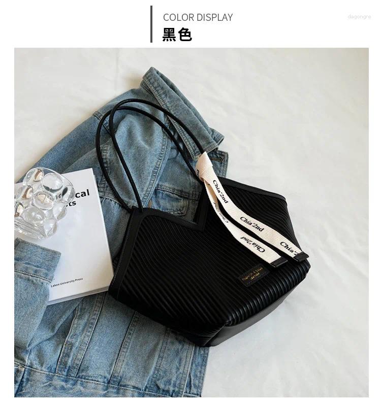 Designer Shoulder hot Handbags: Chic Geometric Tote Bag - Fashionable Women's Commuter Bag, Large Capacity, Durable Material