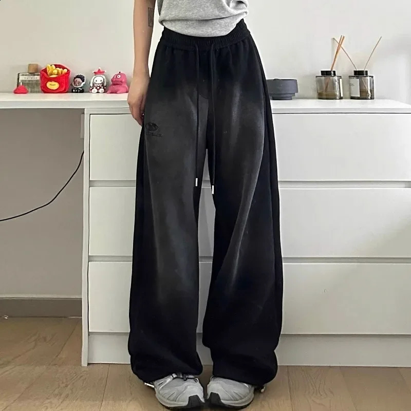 QWEEK Harajuku Oversized Sweatpants Women Baggy Y2K Grunge Korean Streetwear Baddies Jogger Pants Kpop Vintage Trousers Hip Hop 240821