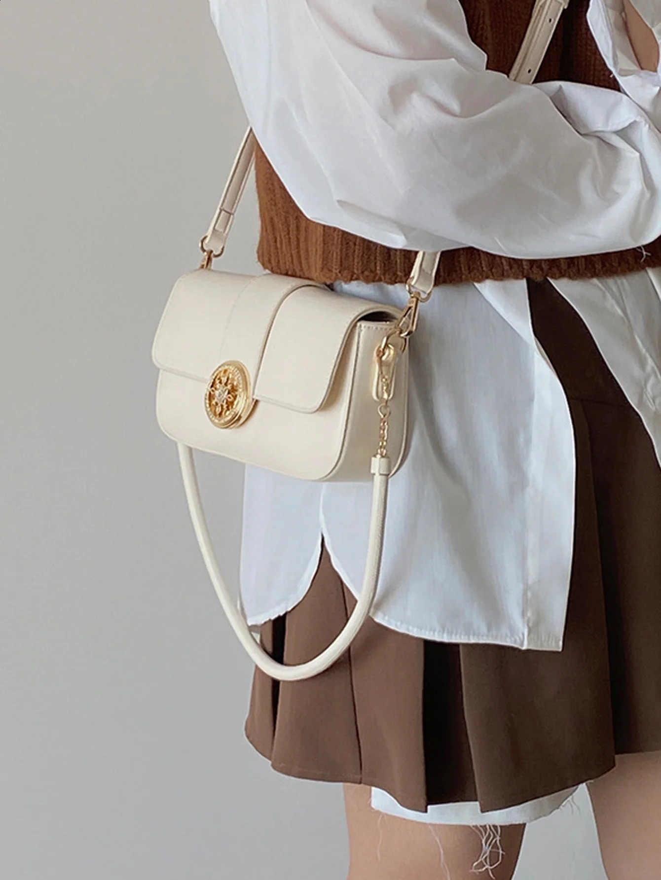 2024 Fa Bang Bao Womens Unique n Bag Advanced and Versatile Underarm Single Shoulder Crossbody Small W 240821