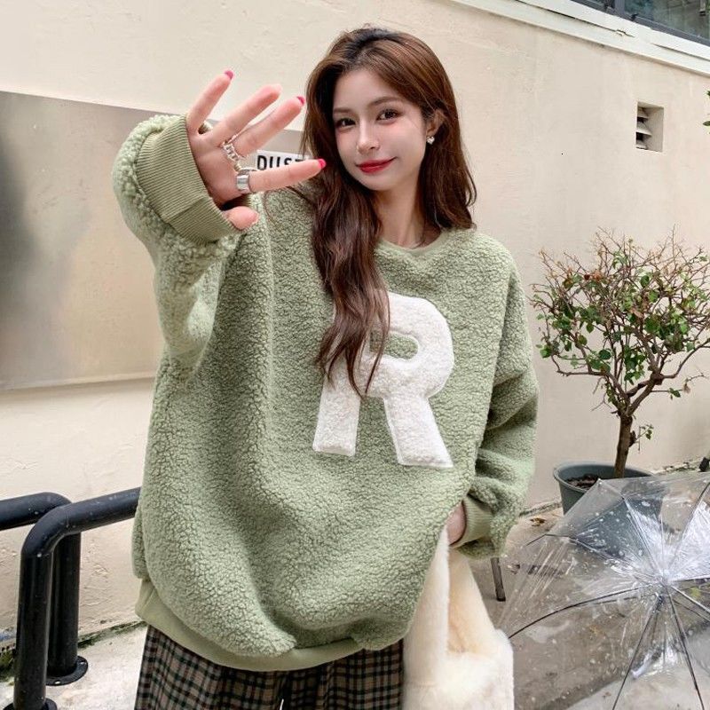 autumn and winter new imitation lamb wool letter thick warm round neck long sleeved sweatshirt for women with lazy style loose top dongdumaoyi