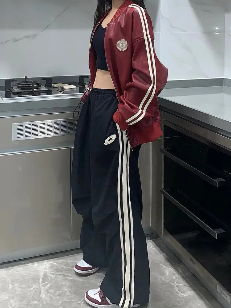 HOUZHOU Harajuku Y2k Women Parachute Pants Baggy Black Sports Joggers Female Streetwear Wide Leg Trousers Vintage Casual Pants 240821
