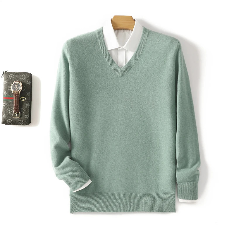 Autumn and winter cashmere sweater 100% pure wool mens Vneck knitted fleece classic solid color fashion 240821
