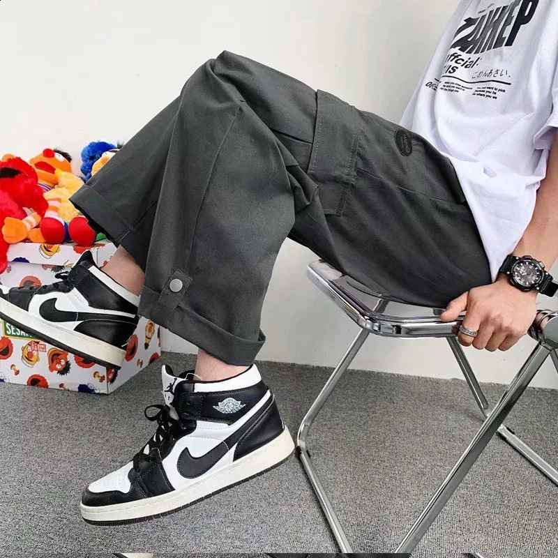 Solid Color Multiple Pockets Cargo Pants Classic Straight Cylinder Loose Broad Leg Waist Drawcord Street Casual Male Trousers 240822