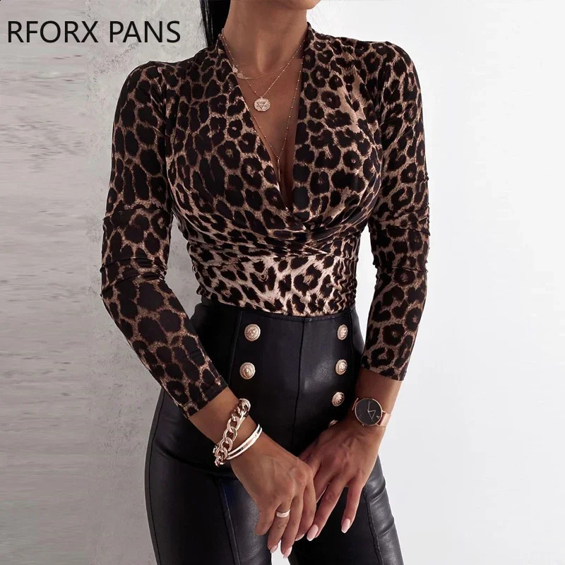 Womens Cheetah Printed Vneck Long sleeved Top and Shirt 240822
