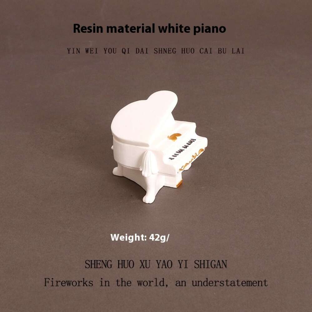 Cute piano models, creative ornaments, musical instruments, guitar playing scenes, doll houses, passing homes, resin tabletop decorations