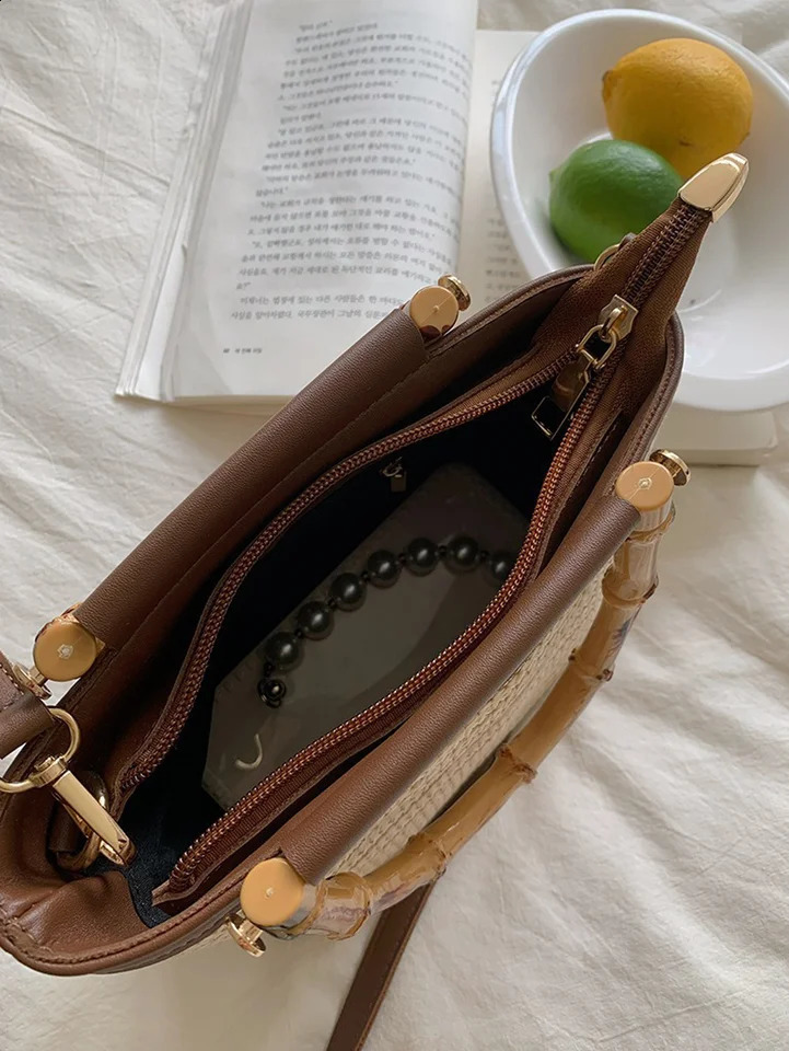 2024 Summer Bamboo Joint Handbag Unique Weaving Crossbody Bag Retro and High end Leisure Grass Woven for Women 240821
