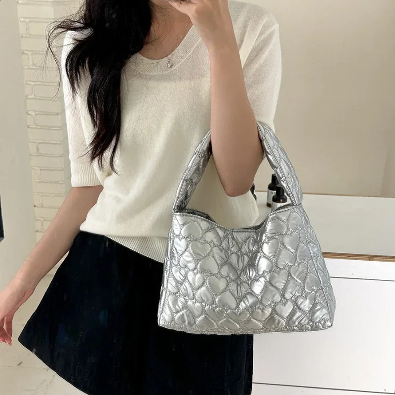 Winter Thick Heart Thread Tote Bag Stylish Silver Lady Soft Handle Hasp Feather Underarm Niche n Casual Pillow 240821