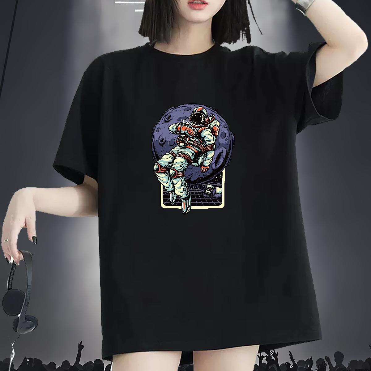Wholesale Women Tees 100% Cotton 230g cosmonaut Sports Street Wear T-Shirts Crew Neck Breathable Cartoon Printing L-4XL Polos