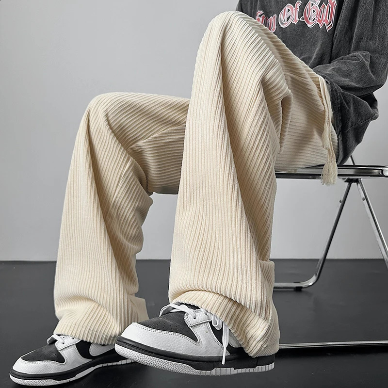Winter Thickened Pants Men Warm Oversized Wide Leg Pants Men Streetwear Loose Straight Pants Mens Black Beige Thick Trousers 240821