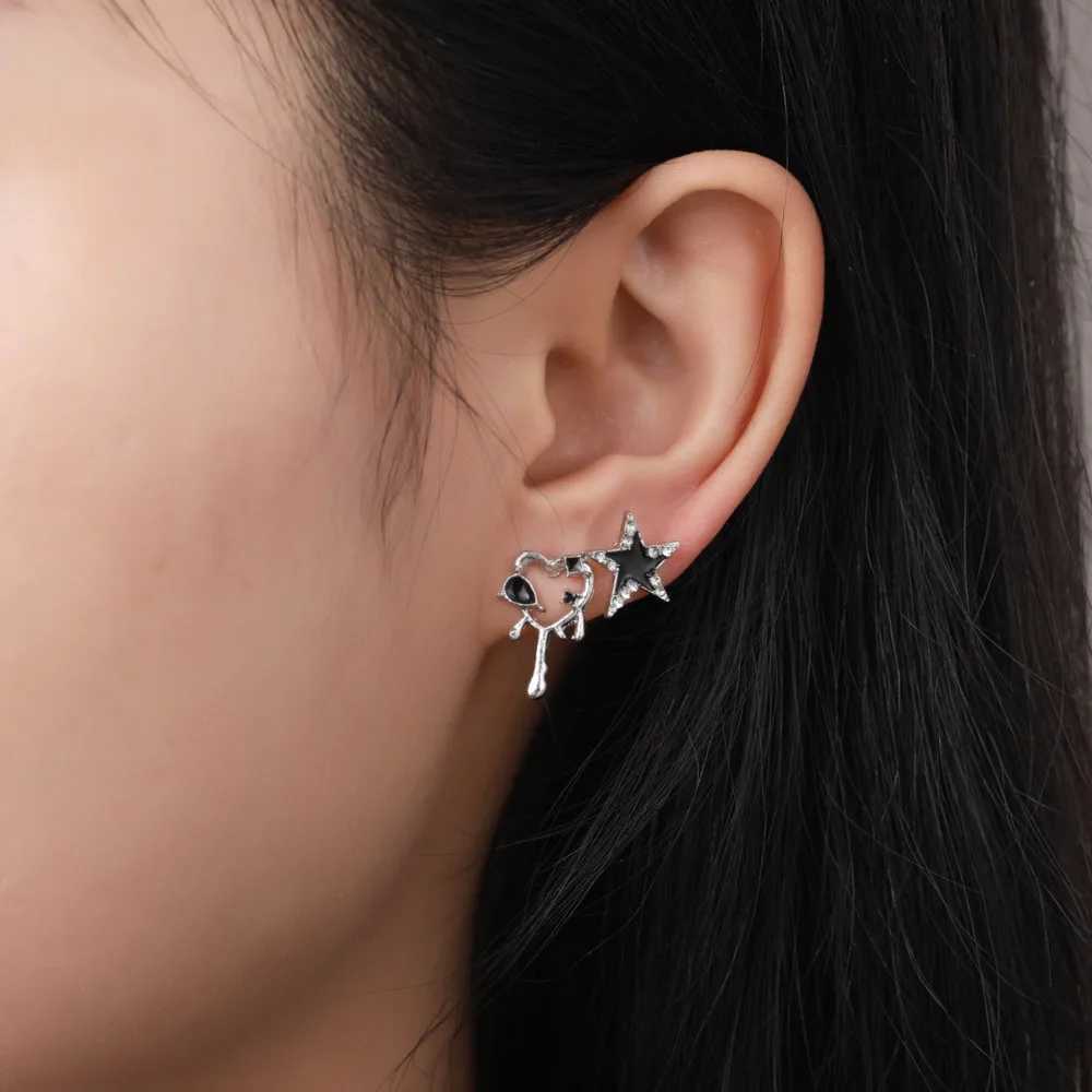 Gothic black crystal star earring set suitable for girls with retro aesthetic earrings and fashionable Y2K jewelry accessories X241106