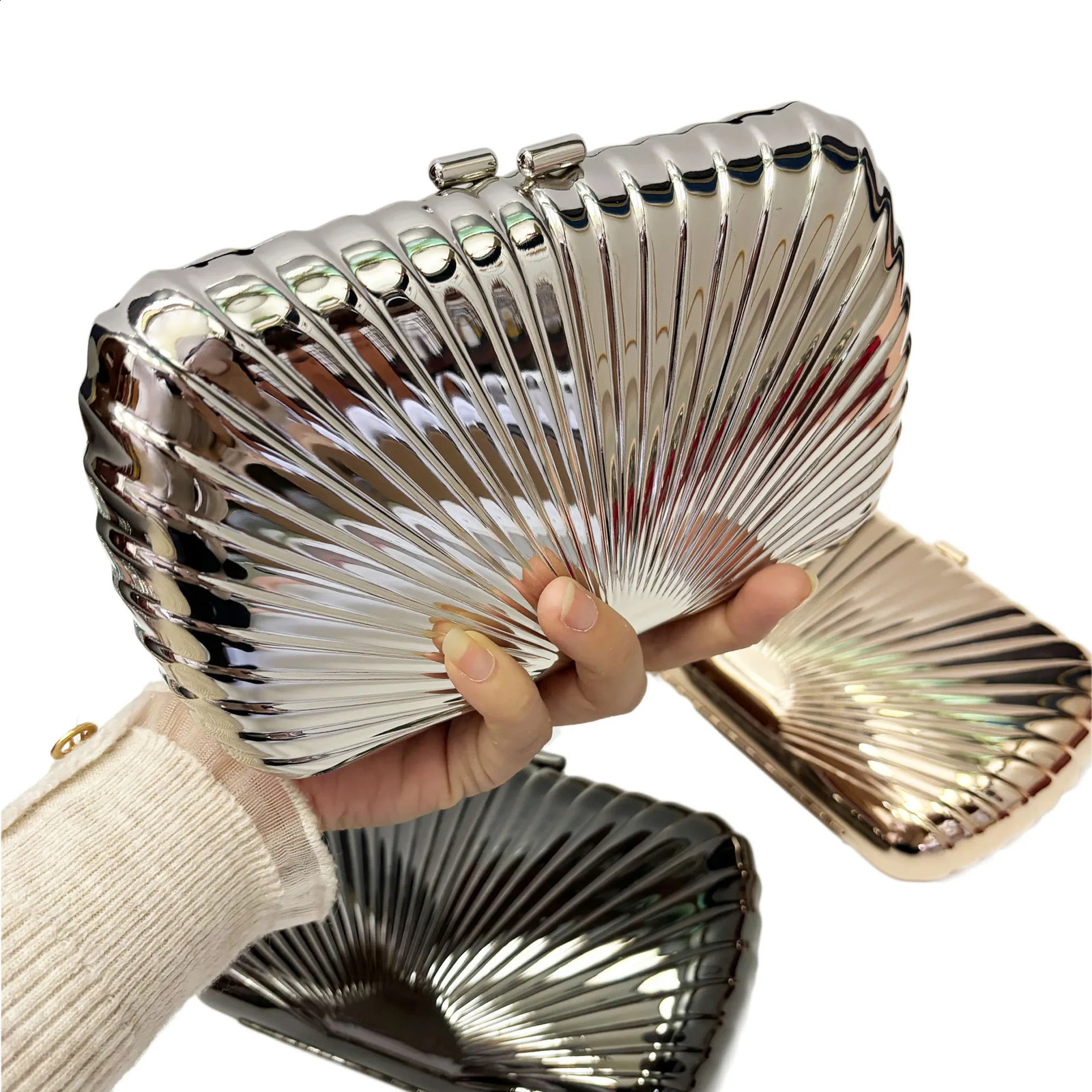Fashion Metal Box Clutch Bag for Women Chains Shoulder Crossbody Elegant Glitter Evening Party Purses 2024 240821