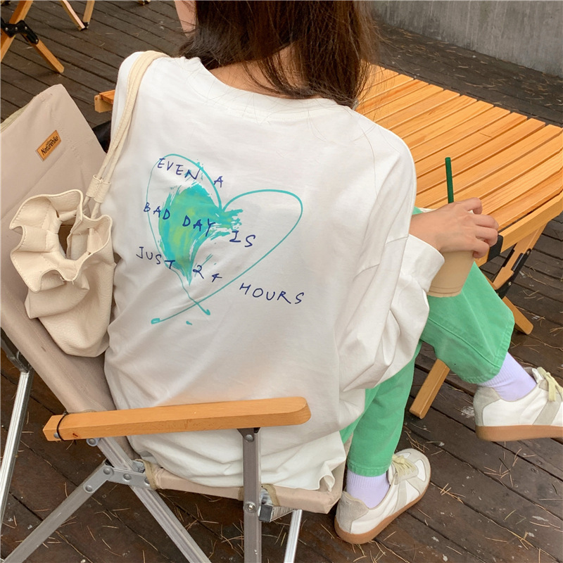 autumn new Korean version thin hem slit round neck long sleeved sweatshirt women's pullover love print top trend dongdumaoyi