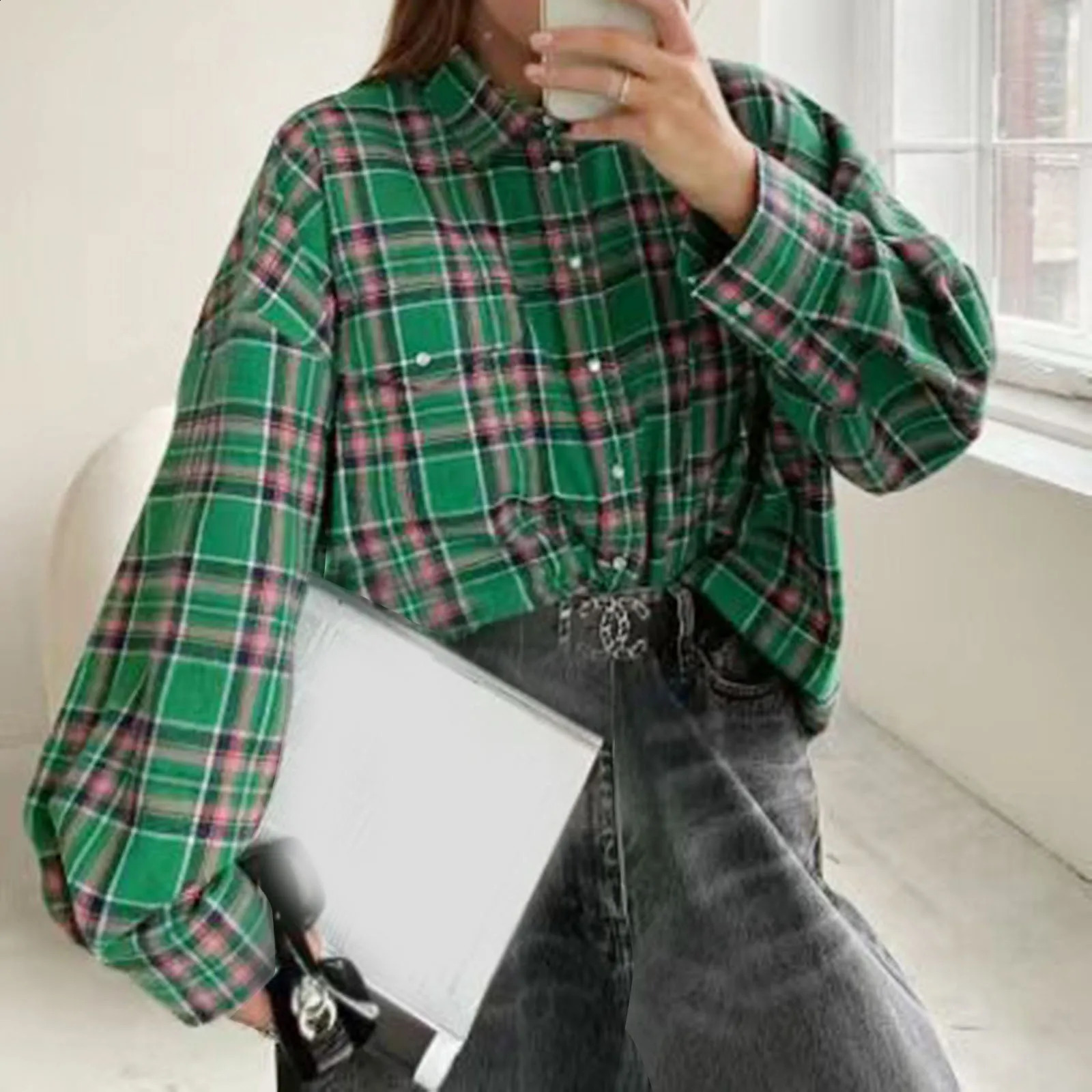 Womens plain long sleeved business work top with collar button up fashionable version oversized shirt pockets 240822
