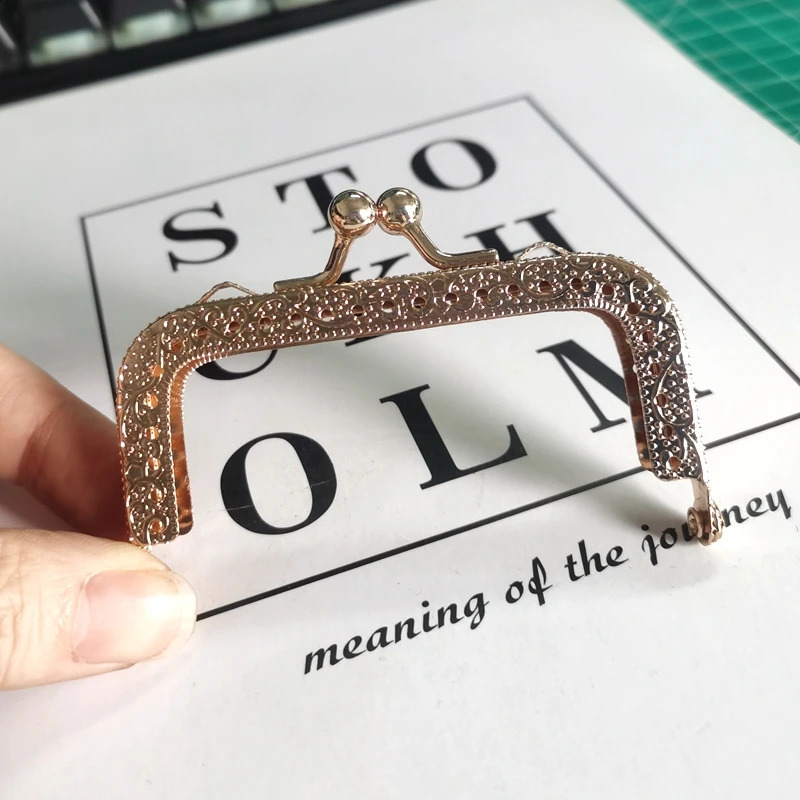 10 pieces/batch 8.5cm antique bronze silver square metal wallet frame Knurling straight edge kiss buckle DIY bag accessories 240821