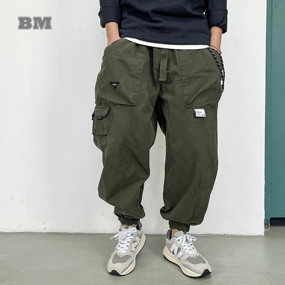 BM Japanese streetwear multi pocket casual harem pants mens clothing Harajuku jogging Korean hiphop cargo transporter 240821