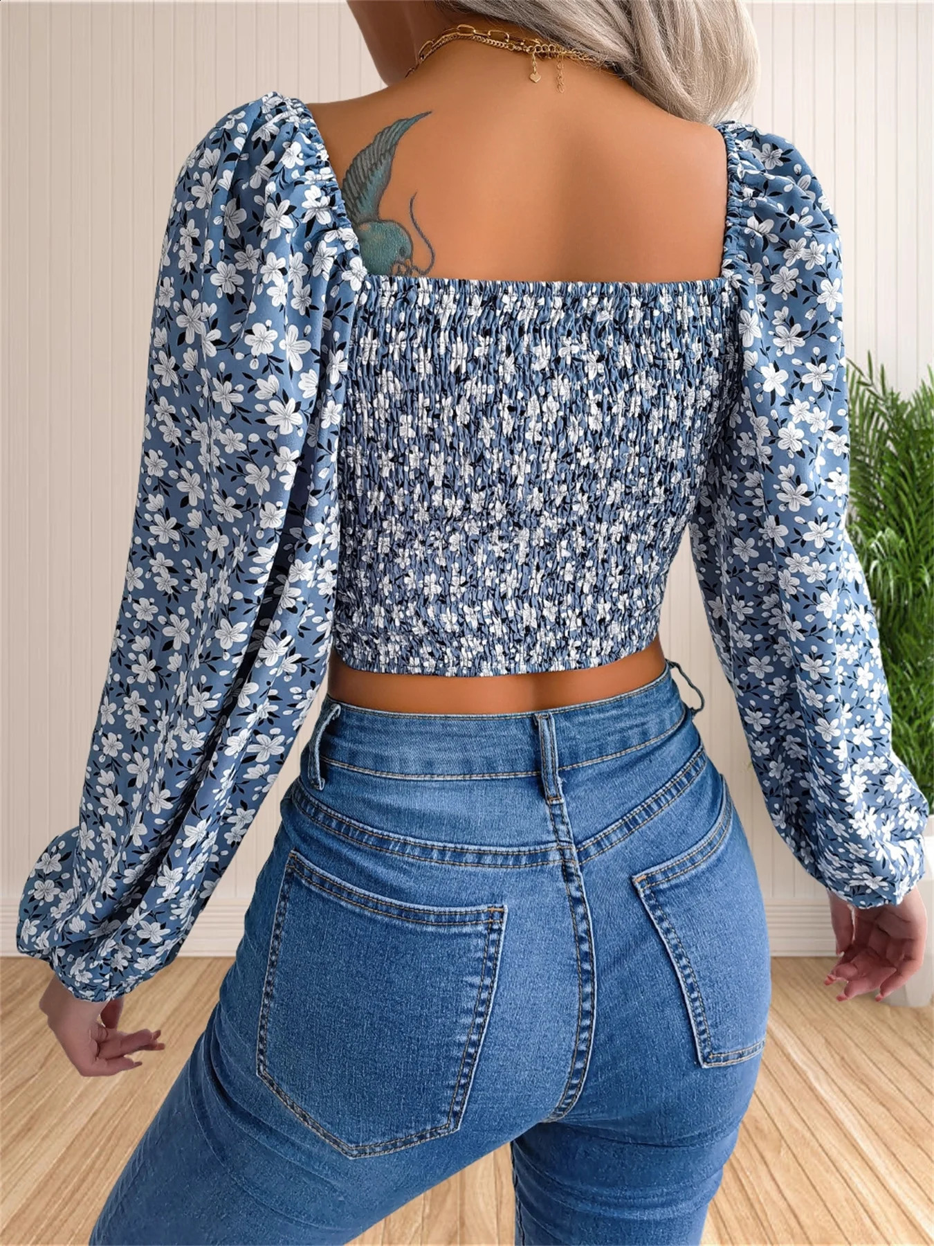 Womens long sleeved crop top square neckline front lace corset lightweight chiffon shirt floral agricultural 240822